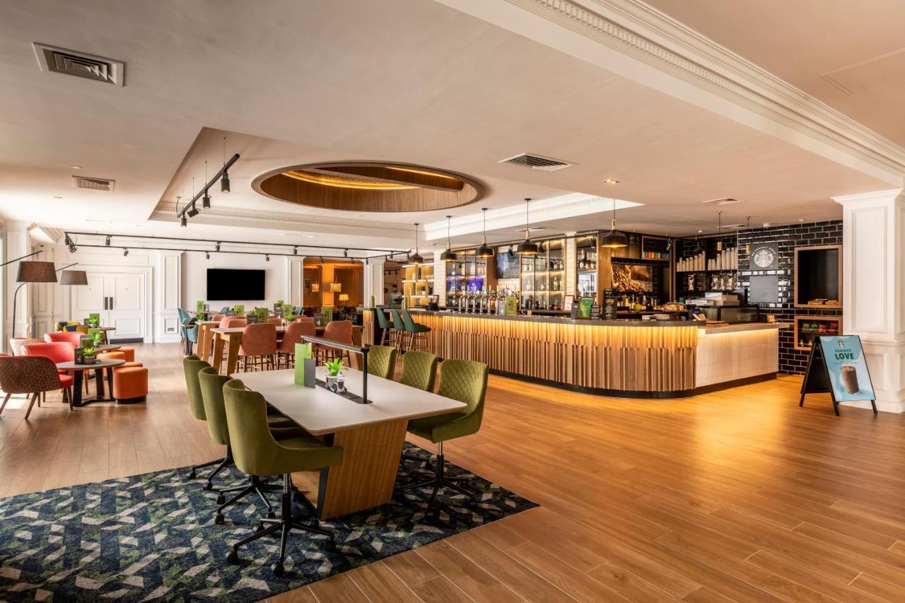 Holiday Inn Guildford By Ihg Exterior foto